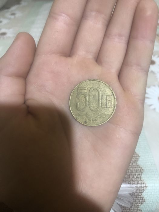 Vând monede 10 centi 50 lei si 50 centi