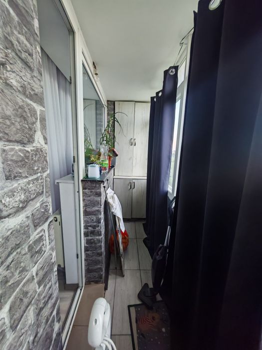 Vând apartament sector 4