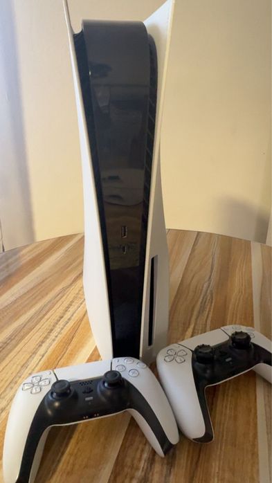 Play Station 5.