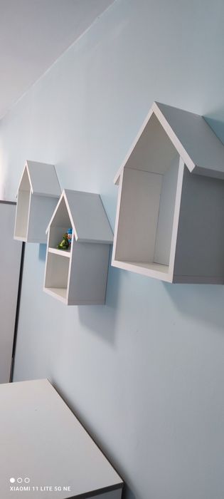 НАЛИЧНИ БРОЙКИ ! Етажерки за детска стая