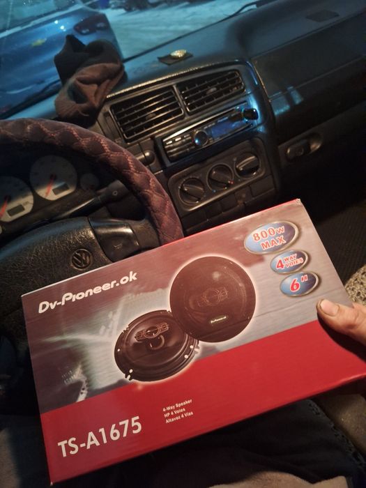 Магнитола, динамики в авто