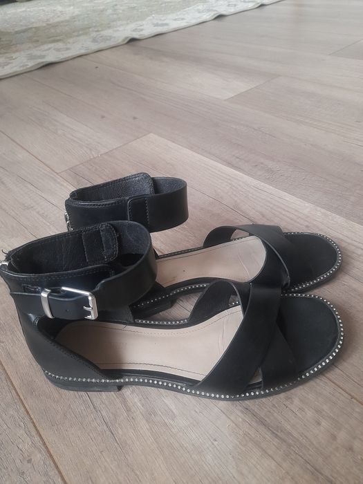 Летние босоножки