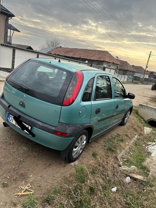 Se vinde Opel CORSA  motor 1.2 benzina