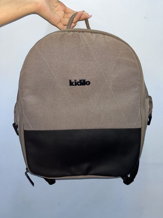 Продаю прогулочную коляску Kidilo
