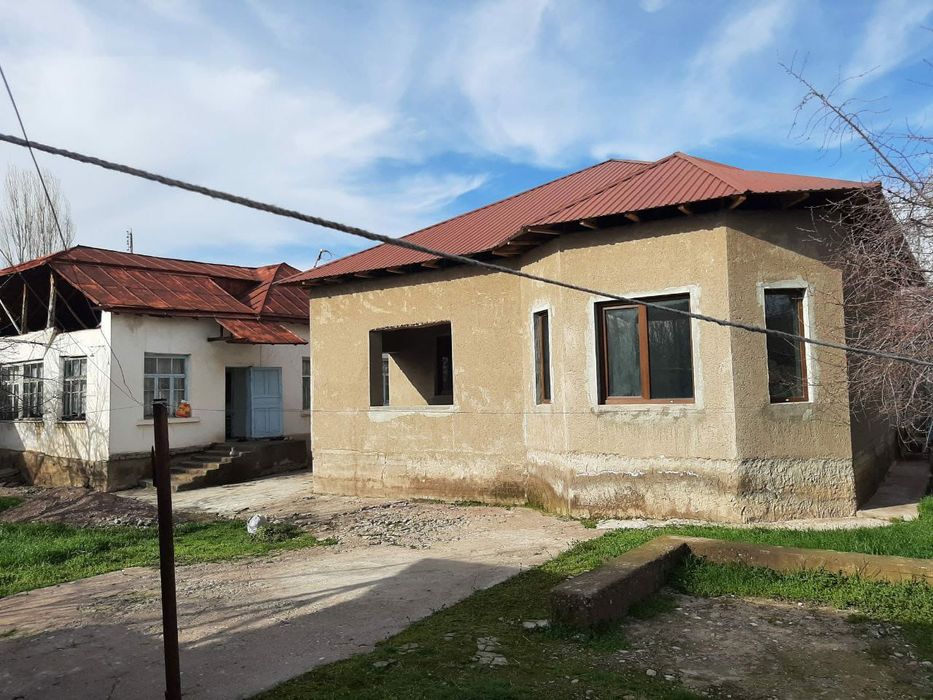 Срочна уй сотилади