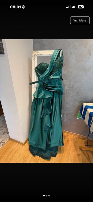 Rochie de seara cu trena