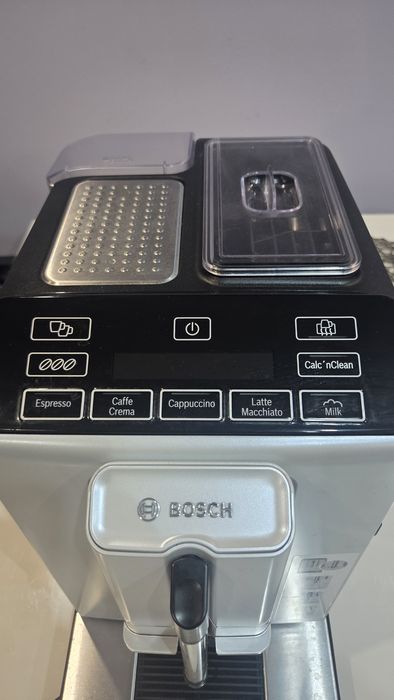 Кафеавтомат VeroCup 300 Сребристо BOSCH