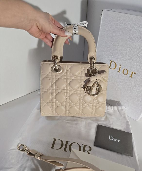Налична чанта Lady Dior Powder Beige