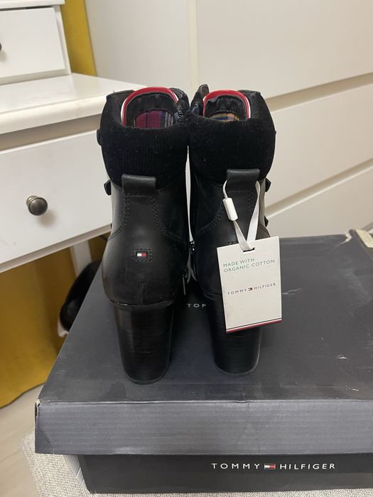 Обувки Боти Tommy Hilfiger