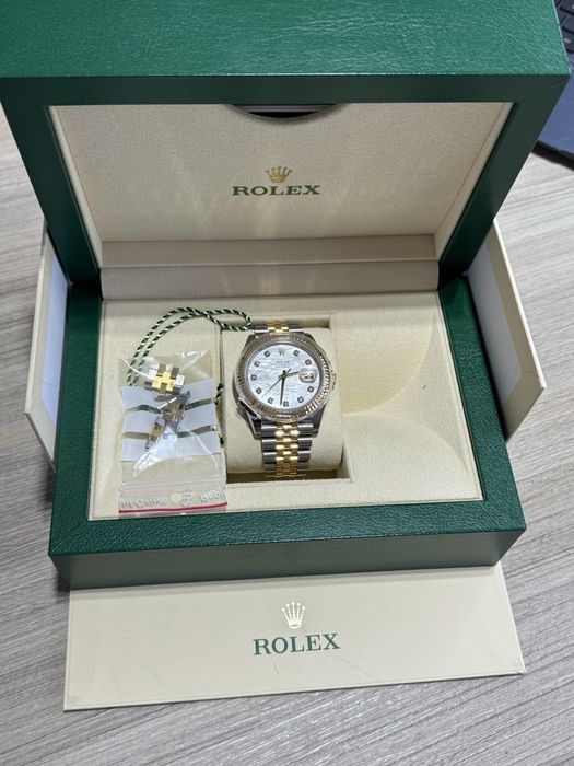 Rolex Mother of Pearl datejust 41mm