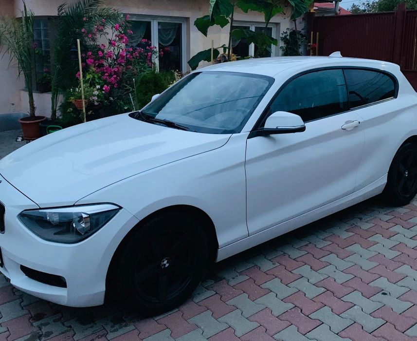 Vand BMW seria 1 sau schimb cu duba marfa