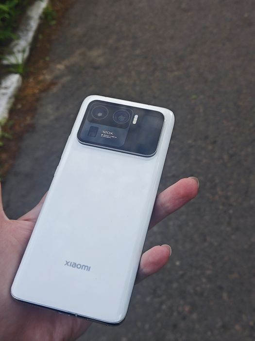 Xiaomi 11 ultra 256gb с дефектом