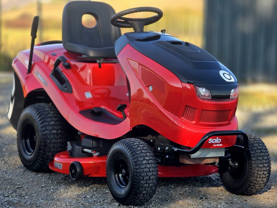 Tractoras gazon iarba Profesional Solo By Alko Austria 700 cm3 2 cilindrii 22 cp 20 ore funcționare ca nou!