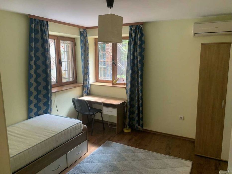 Дава се под наем Едностаен апартамент в Пловдив, Център - 25 кв.м за 153 € - Снимка #3