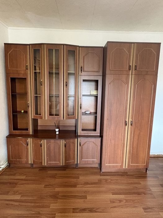 Închiriez apartament cu 2 camere