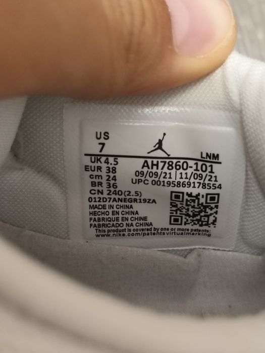 Jordan 11 Low Mov