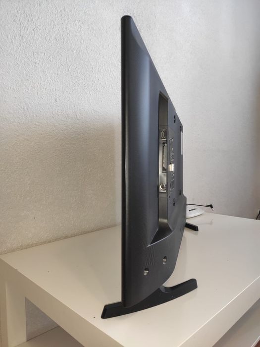 Продам смарт тв Самсунг