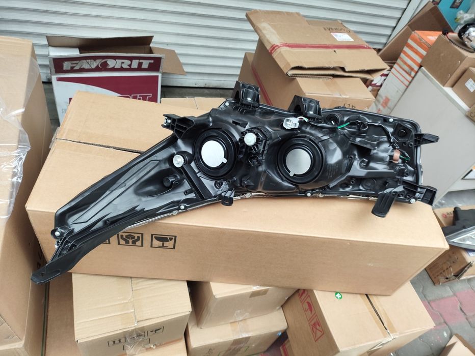 Королла фара кузов 180