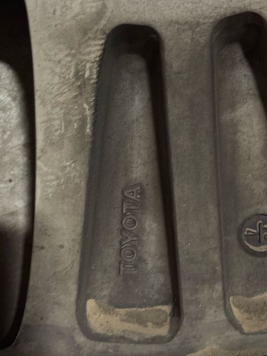 Диски с шинами R19 Highlander