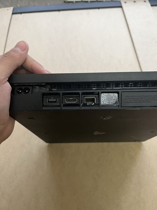 Плэйстейшн 4слим