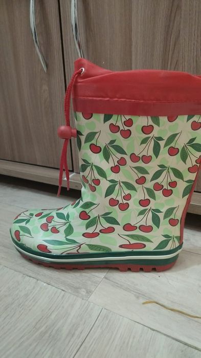 Детские резиновые сапоги
