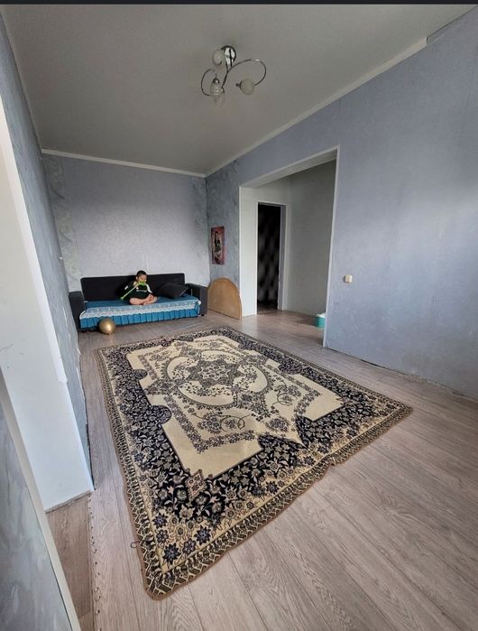 Продам квартиру  2х комнатной