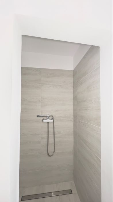 Garsonieră pe colț, renovată – 21 mp, Mulatau, etaj 1, zona de case.