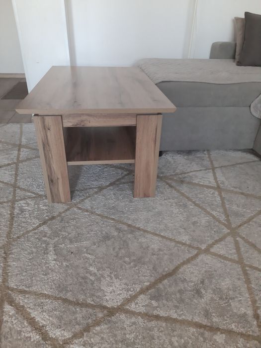 Продам стол журнальный