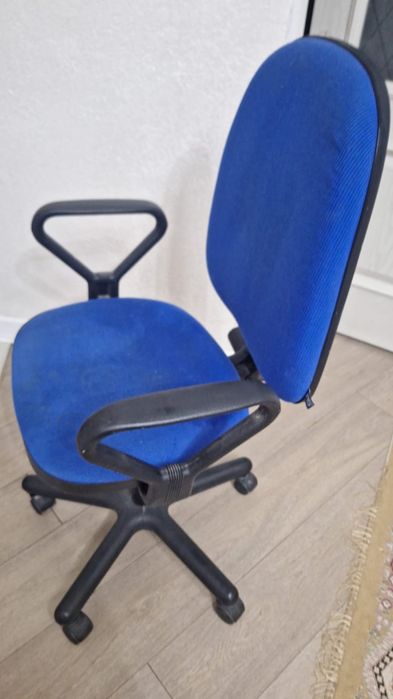 Кресло продается