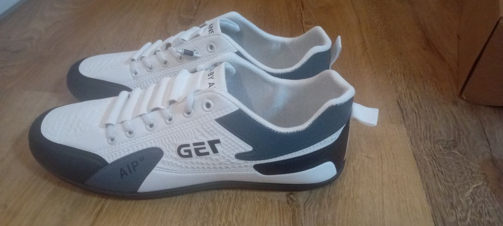 Маратонки 44 номер