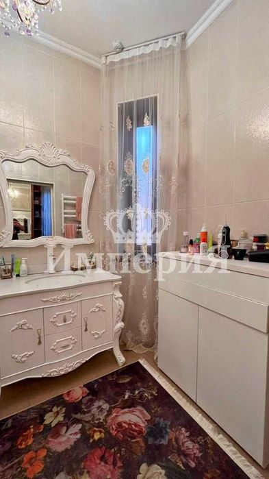 Срочно продатся ДОМ в центре. СУЛТАН Империя.