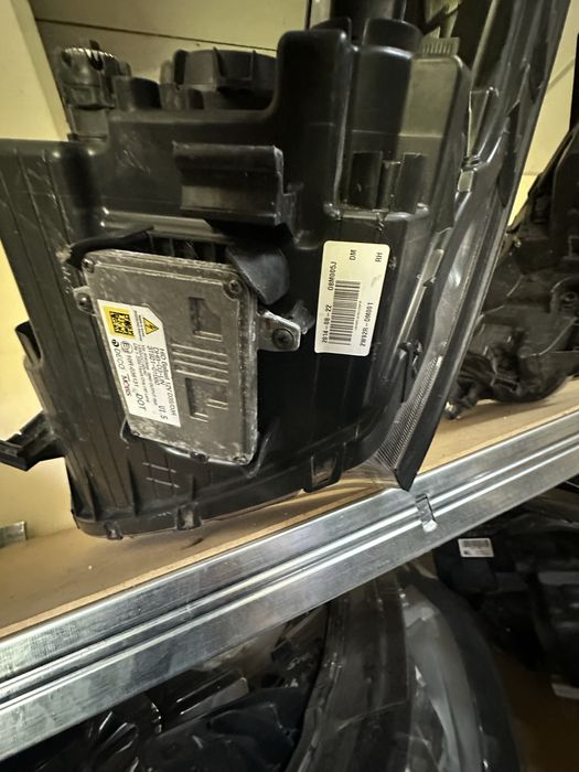 Десен фар Хюндай Санта Фе  би ксенон 3 HYUNDAI SANTA FE III 3 BI XENON  2W92R-DM001  EU