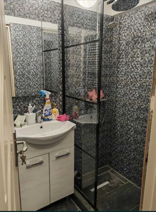 Garsoniera de vanzare