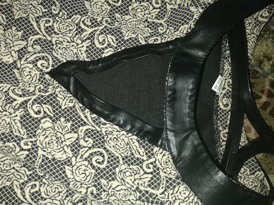 Красивое новое платье. 6000