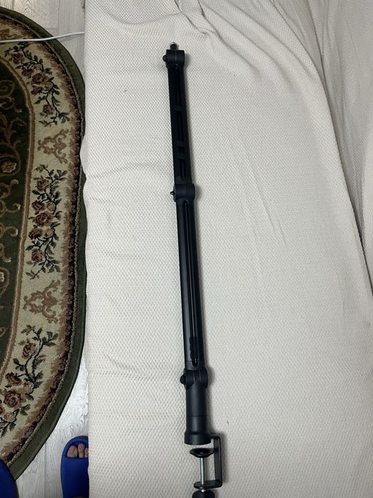 Vand brat de microfon