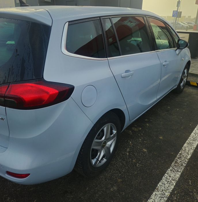 Opel zafira tourer