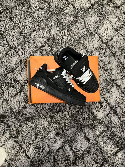 ! Louis vuitton trainers full box !