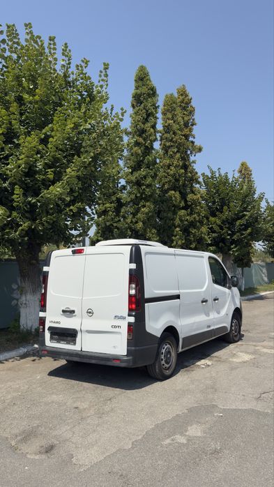 Duba frig , Opel Vivaro frigorific cu priza de stationare 220v de vanzare