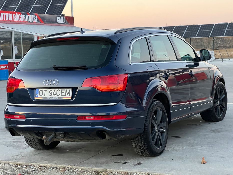Audi q7/ automat/ pachet S-Line/ 2009/ 7 Locuri/ panoramic/ navi mare