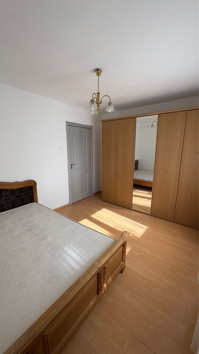 Apartament de inchiriat