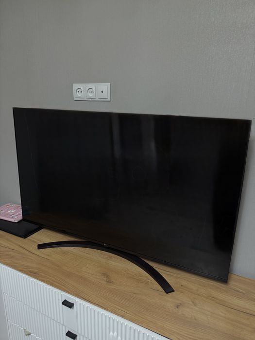 Продам смарт телевизор