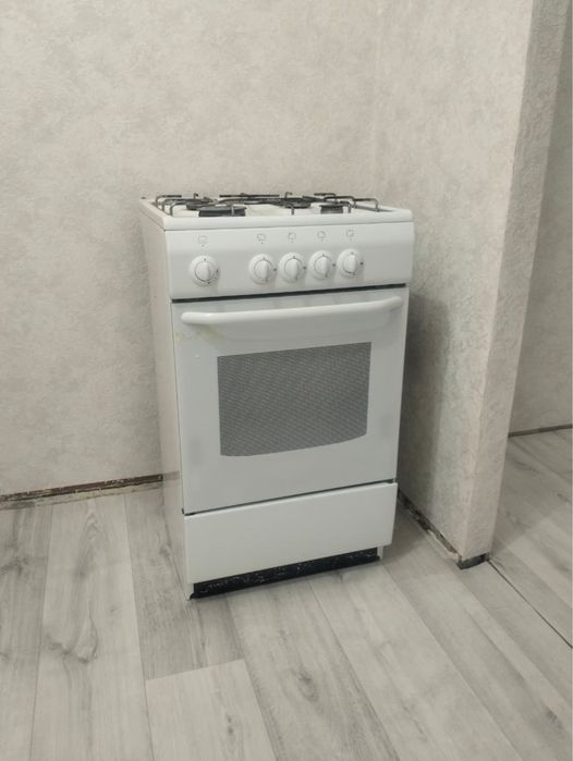 Продам газовую плиту