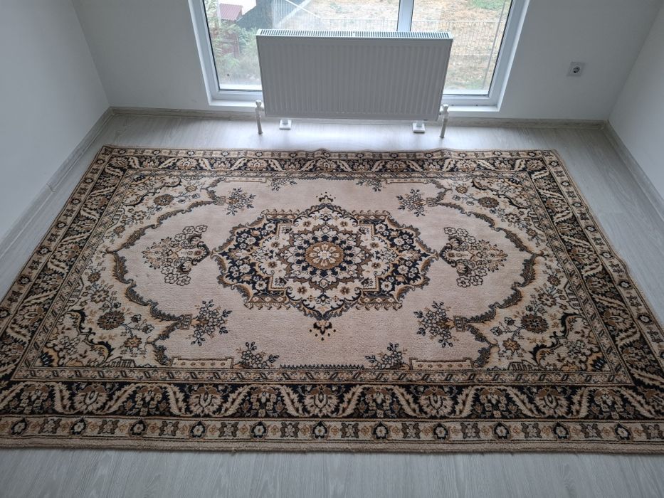 Продам палас.   Чистый