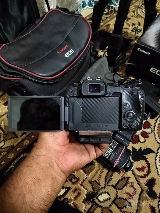 Canon eos rp sotiladi