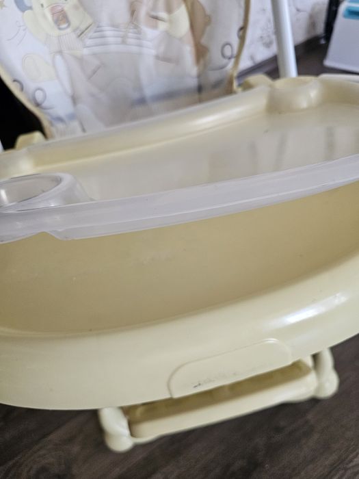 Продам стульчик для кормления