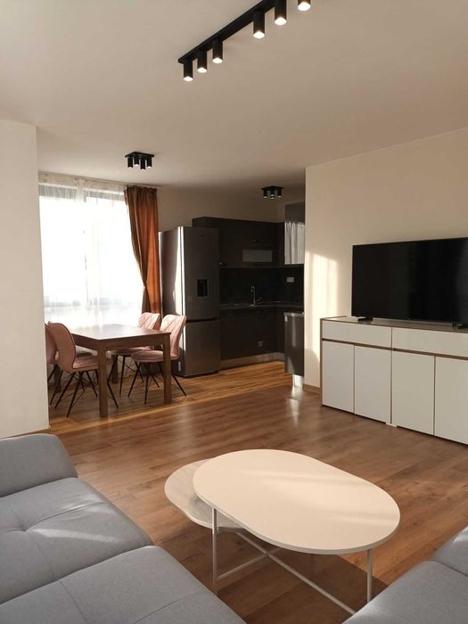 Дава се под наем Тристаен апартамент в София, Изток - 95 кв.м за 1300 € - Снимка #4