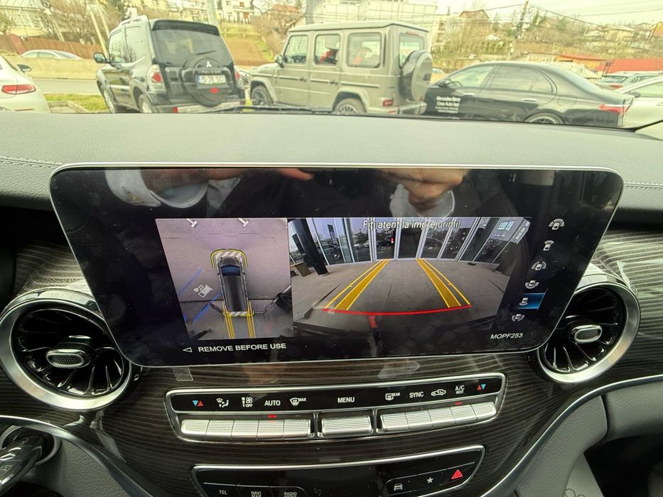 MERCEDES-BENZ V-Class 2024 — imagine 5