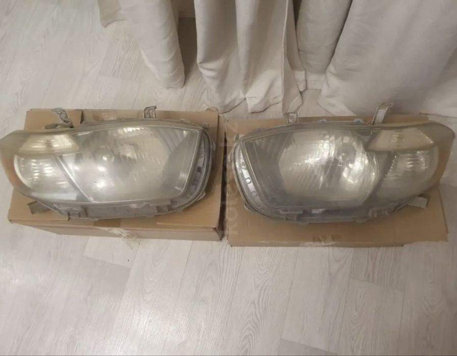Фары для Toyota Highlander