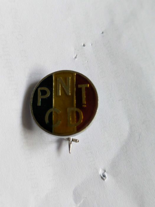 Insigna PNTCD-din anul 1996