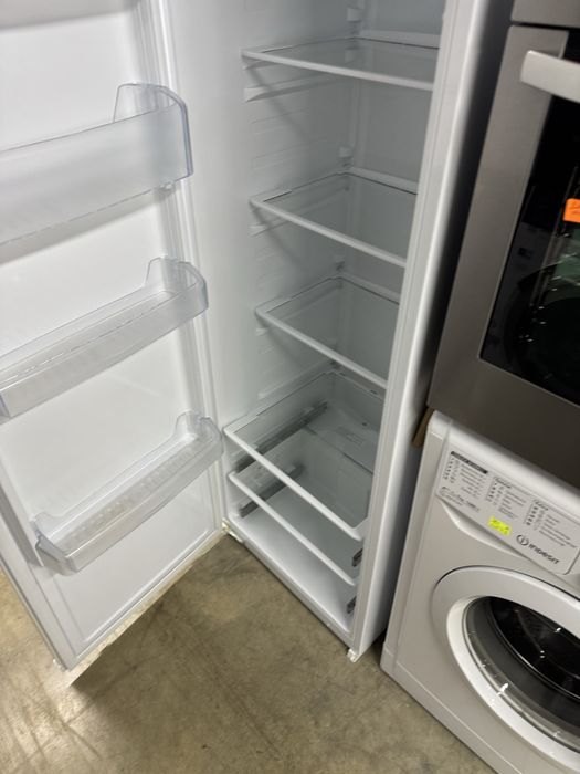 Хладилник  Беко  310литра А++ GERMANY Гаранция